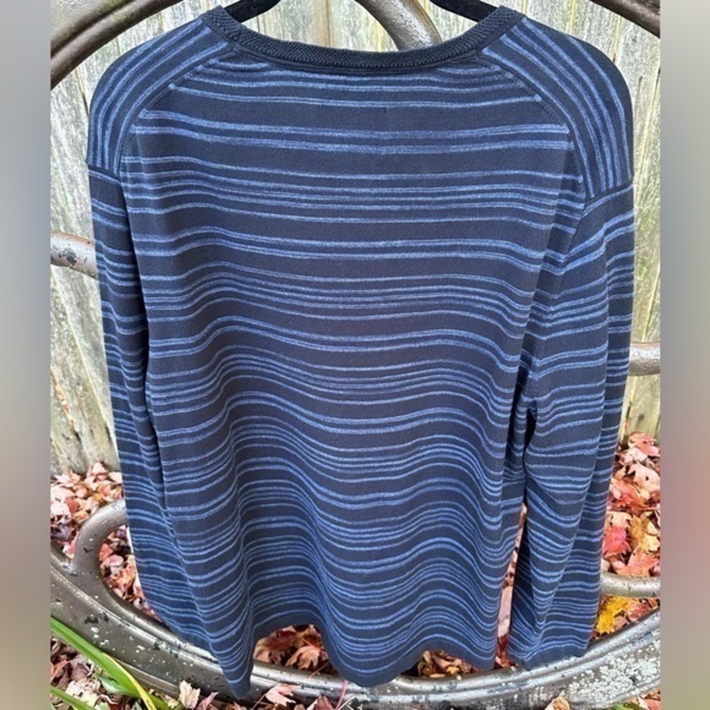 JOE Joseph Abboud Men’s Navy Space Dye Stripe Slim Fit Sweater - Picture 3 of 6